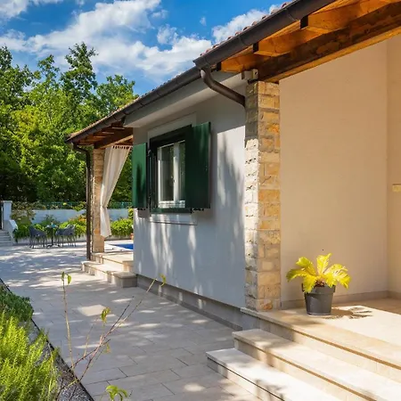 Leda By Guide Villa