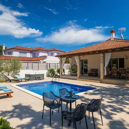 Vila Leda By Guide *