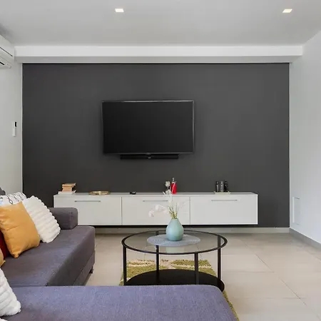 Leda By Guide Villa *
